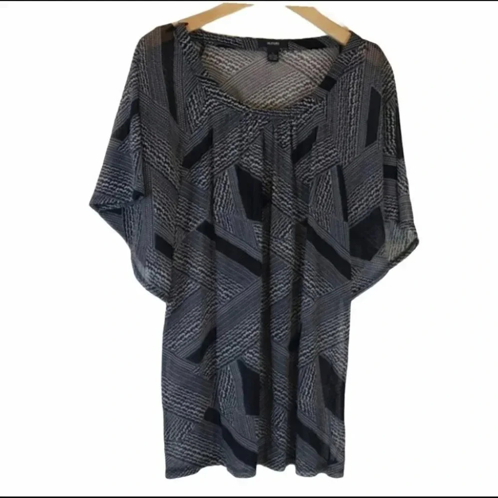 Alfani L Blk/white sheer print top w/wing sleeves